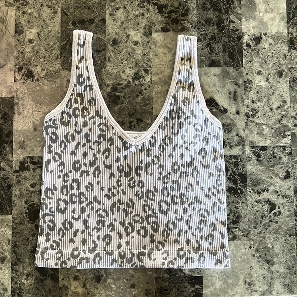 white and grey cheetah cropped tank